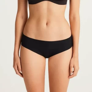 Cheap Price Wholesale Soft Thin Fabric Women's Seamless Briefs Low-rise Sexy Half Pack Hip Brazilian Panties Thong for Women