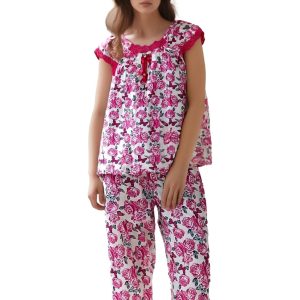 Womens Pajama Set Two Piece Short Sleeve Sleepwear Tops with Capri Pants Summer Pj Set (Random colors)